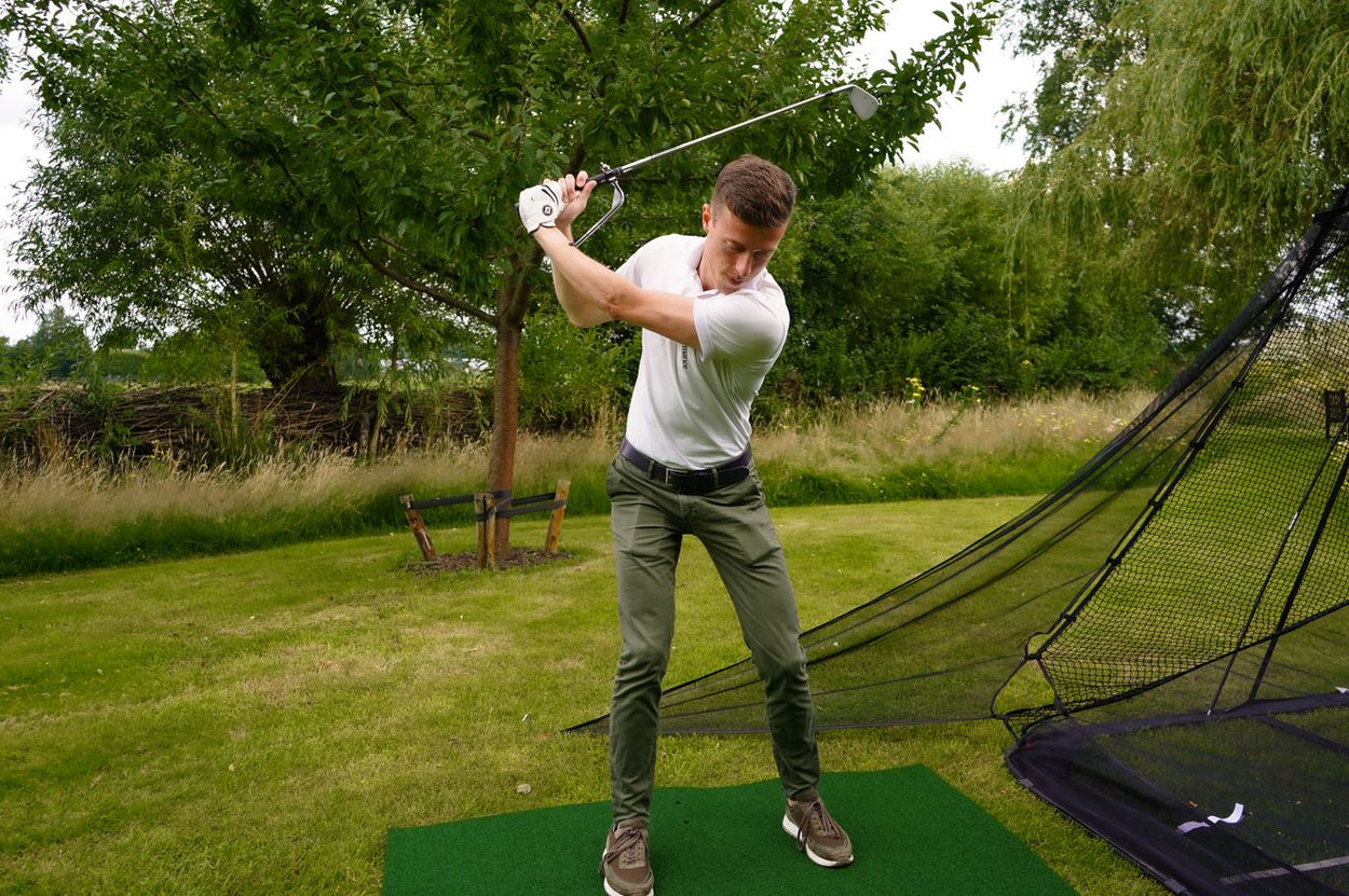 golf swing vooraanzicht met swing guide